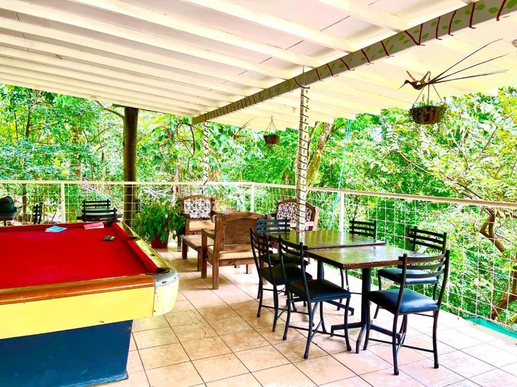 New Hostel Manuel Antonio, Meet New People Exterior foto