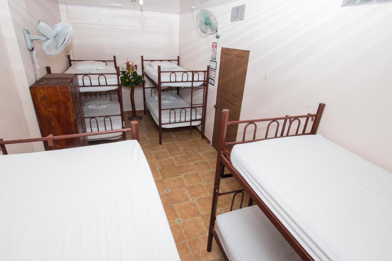 New Hostel Manuel Antonio, Meet New People Cameră foto